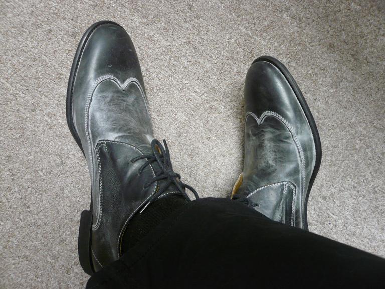 wingtips and jeans. distressed grey wingtips.